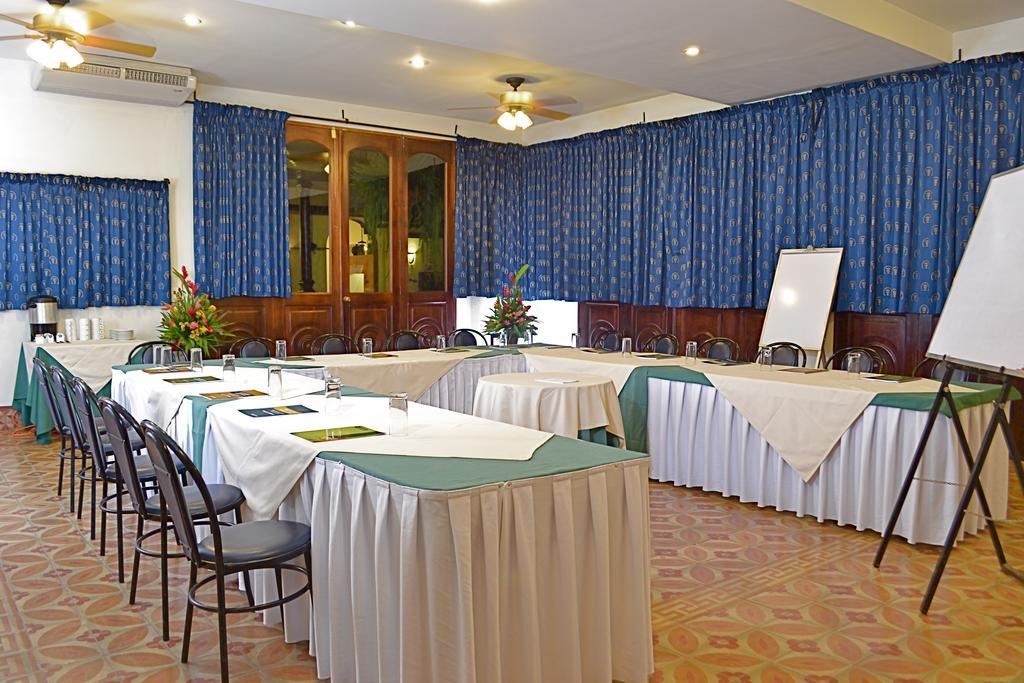 Hotel Dario Granada Luaran gambar