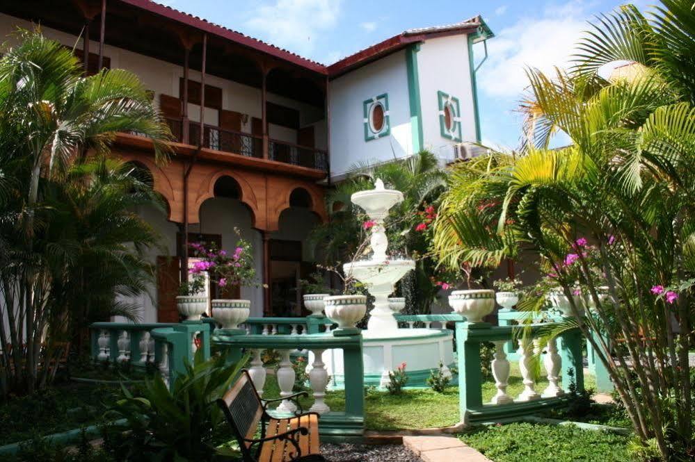 Hotel Dario Granada Luaran gambar