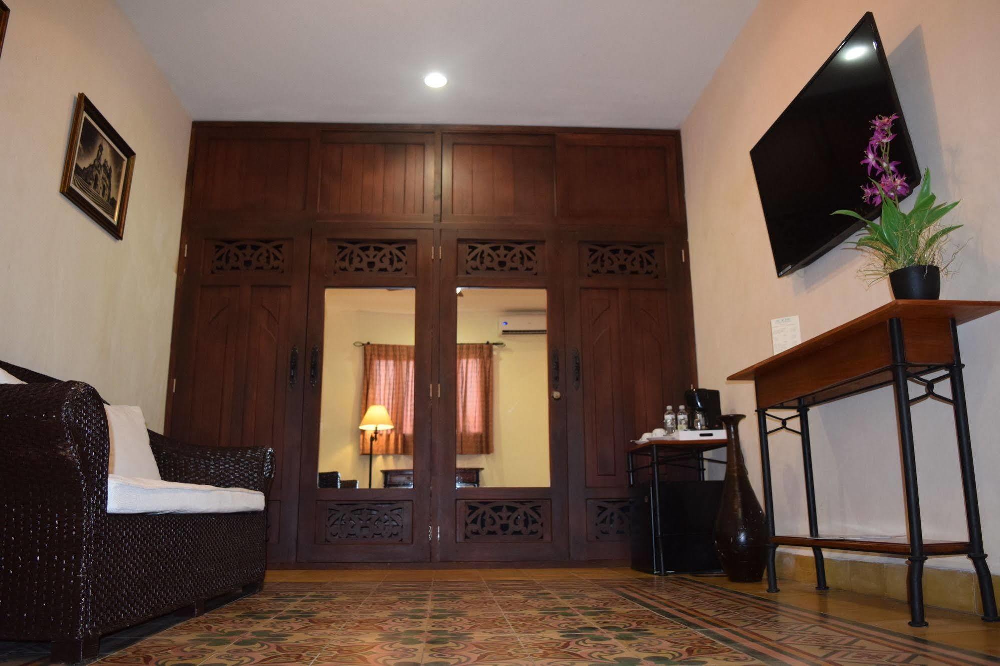Hotel Dario Granada Luaran gambar