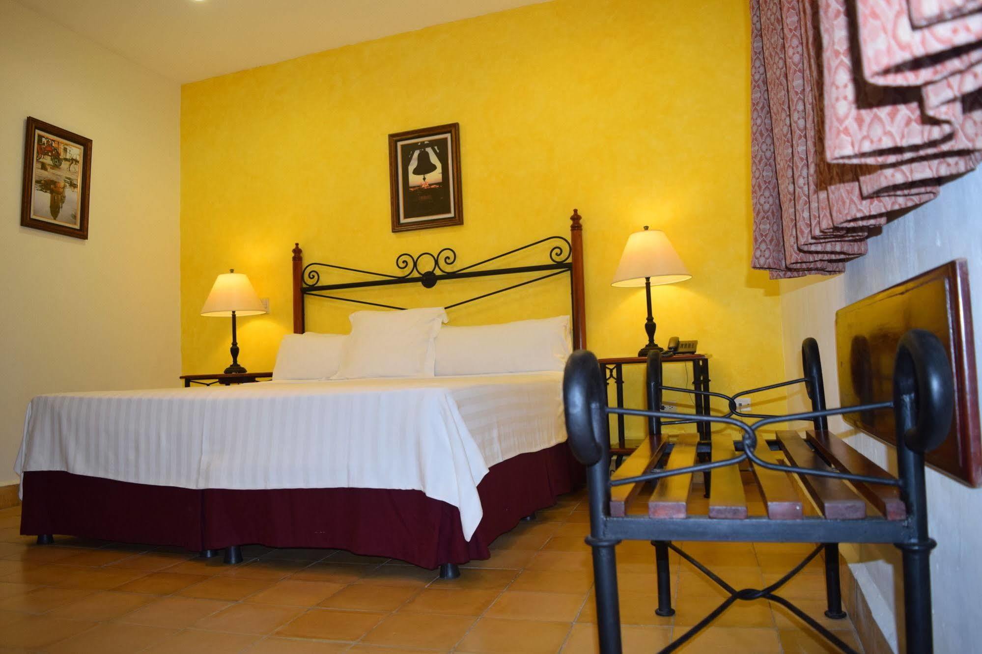 Hotel Dario Granada Luaran gambar