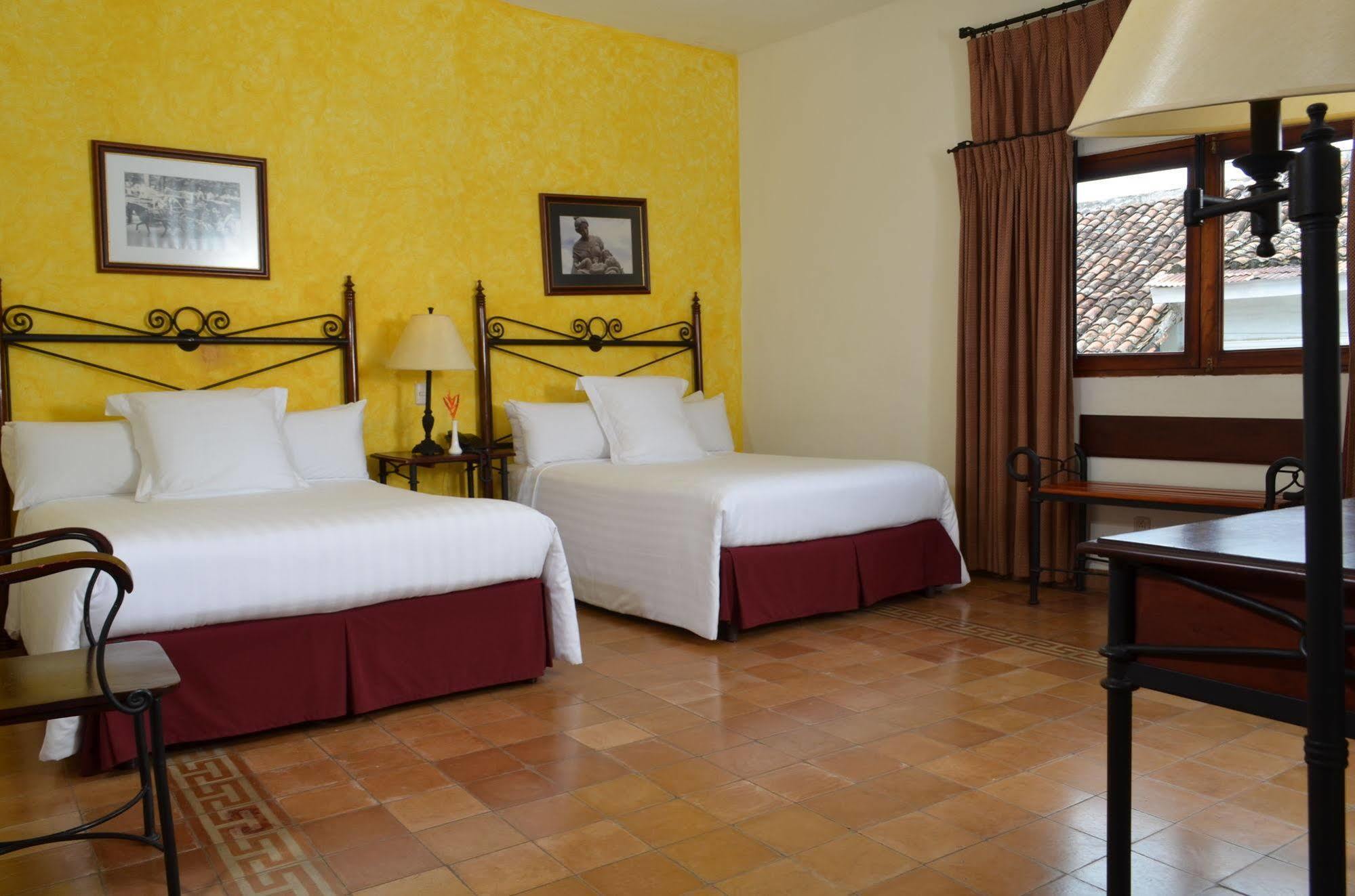 Hotel Dario Granada Luaran gambar